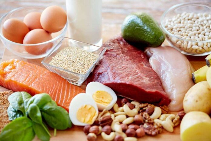 O que é a Vitamina B2 para que serve função carência excesso alimentos suplementos