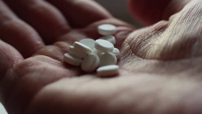 ECA Efedrina Cafeín Aspirina O que é para que serve benefícios colaterais como tomar