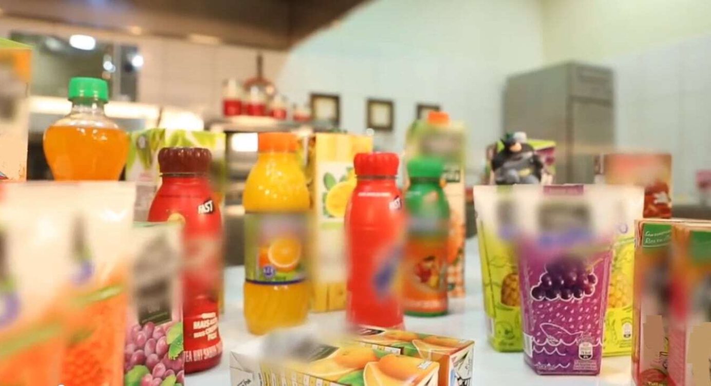 Suco de Caixinha: 3 motivos para você NÃO de beber!