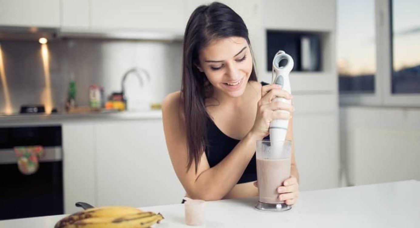Devo tomar Proteína antes ou depois do treino? Qual é o melhor horário?