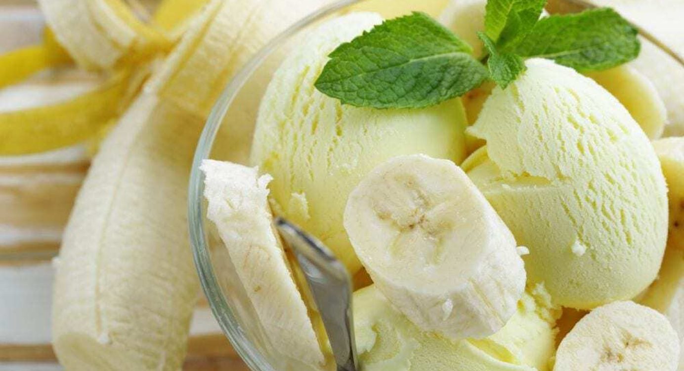Receita caseira de Picolé de Banana e Sorvete de Banana (com calda de Chocolate FIT)