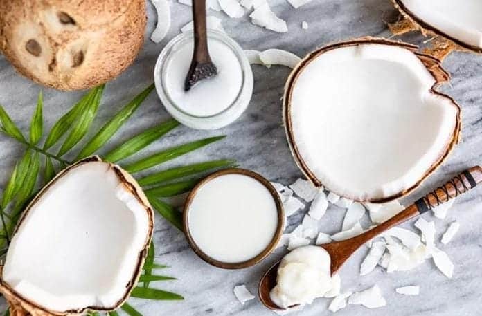 Melhores formas e como consumir óleo de coco na Dieta