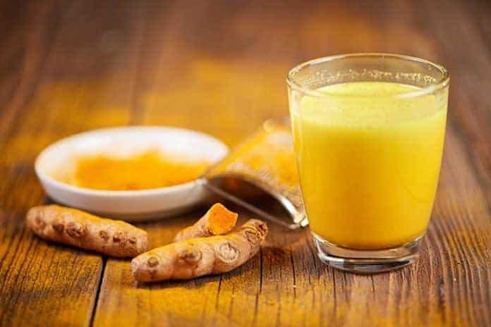 Suco Detox de Curcumina, Limão e Gengibre para Emagrecer