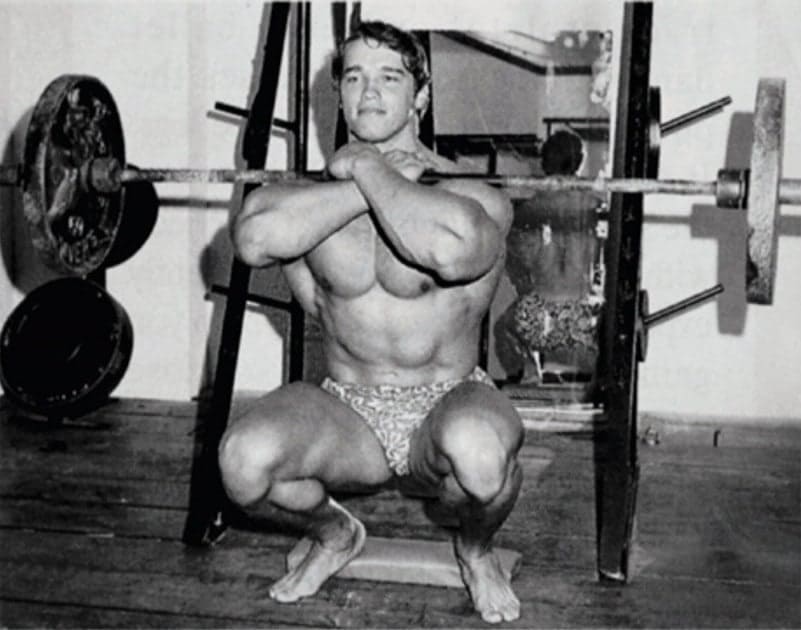 Treino de Pernas do Arnold Schwarzenegger Agachamento Frontal