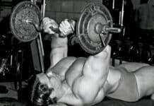 Extensão de Tríceps com Barra Arnold Schwarzenegger