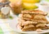 10 Alimentos para comer no Café da Manhã (para Hipertrofia) Sanduíche de banana e mel, ideal para café da manhã saudável.
