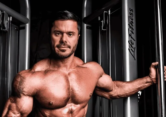 Renato Cariani Treino de Ombros explosivo de 30 minutos Renato Cariani Treino de Ombros explosivo de 30 minutos